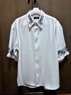 即購入可 HARE TOROMIシシュウシャツSS ホワイト半袖のサムネイル