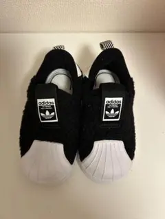 adidas 黒 ベビースニーカー　13cm