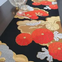 袋帯リメイク　和風 テーブルセンター 菊 松 金糸 刺繍のサムネイル