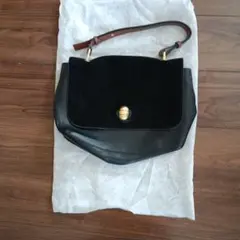 ZARA 黒 スエード レザー ショルダーバッグのサムネイル