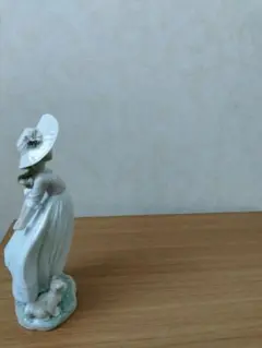 リヤドロ「お手紙まだかな」