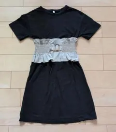 黒のフリル付きワンピース 130サイズ　GU