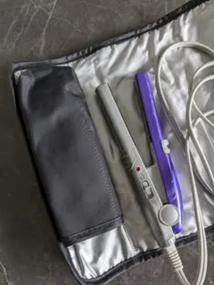 ストレート　ヘアアイロン　携帯用ケース付き