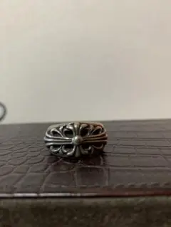 フローラルクロスリング
