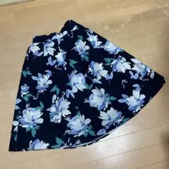 お値下げ　美品　花柄　フレアスカート　膝丈