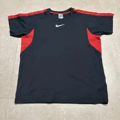 Nike ナイキ　キッズ　スポーツウェア　半袖　tシャツ　黒　赤　160のサムネイル