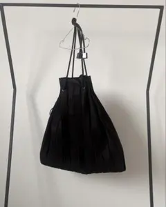 HOMME PLISSE イッセイミヤケ プリーツ リュック バッグ 黒 A4可 HOMME PLISSE イッセイミヤケ プリーツ リュック バッグ 黒 A4可