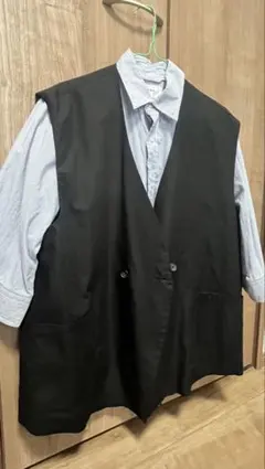 ブラック　ジレベスト　ベスト　Mサイズ