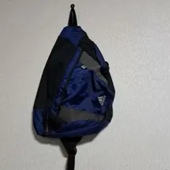 adidas スリングバッグ ネイビー