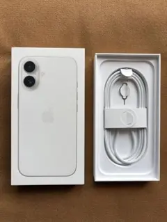 【新品　未使用】iPhone16空箱とケーブル