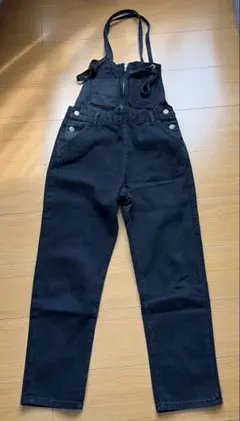 黒　オーバーオール　ジーンズ生地