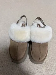 UGG ベージュ ファー付きムートンブーツ