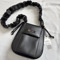 un/neu フェイクレザー　ブラック 2WAYショルダーバッグ