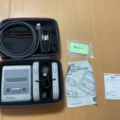 ほぼ新品　ニンテンドークラシックミニスーパーファミコン　専用ケース付き