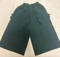 キッズ　女の子140cm ダークグリーン フリル付きキュロット　ズッカ