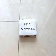 新品未使用のシャネル 100周年限定 圧縮タオル CHANELのサムネイル