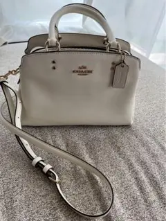 値下げ！COACH ホワイト ショルダーバッグ 数回使用のみ、状態良好