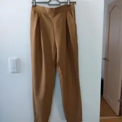 キャメル スラックス