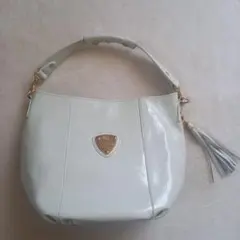 アタオ　キャンディバッグ　ゴールド金具　タッセル　肩がけバッグ　ワンハンドル アタオ キャンディバッグ ゴールド金具 タッセル 肩がけバッグ