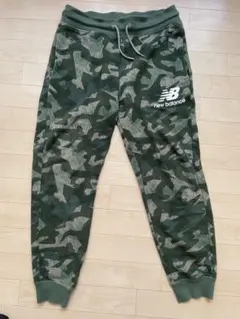 New Balance 迷彩柄 ジョガーパンツ