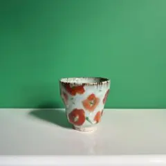 斉山窯　波佐見焼　茶碗　湯呑　赤　花柄　お茶　未使用　陶器　コップ　小ぶり