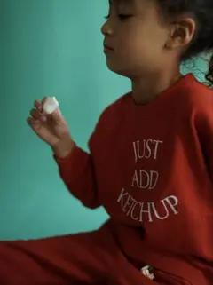 KETCHUP ケチャップ プリントスウェットトップス トレーナー 赤