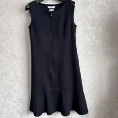 Reneルネ黒ノースリーブ裾フレアワンピース36 前ジップ
