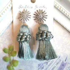 タッセル星形デザインピアス/イヤリング(ハンドメイド)