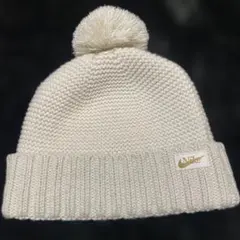 Nike ベージュポンポン付きニット帽のサムネイル
