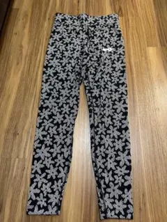 NIKE ウィメンズNSW AOP HR スポーツ デイジー レギンス　Sサイズ