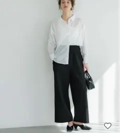 エンボスワイドパンツ