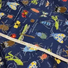 9.生地 ツイル 昆虫柄 コットンこばやし ネイビー系 ハンドメイド ハギレ
