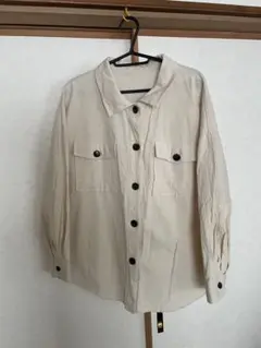 シューラルー　シャツ