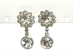 フラワーデザイン ピアス(両耳用)