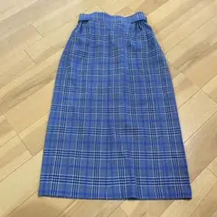青と白のチェック柄ロングスカート