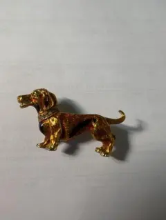 レトロ】犬 グレーハウンド 金属製 バッジ ブローチ - メルカリ