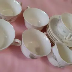 ナルミ白色 ピンク花柄 ティーカップ・ソーサー日本製5セット&ソーサー