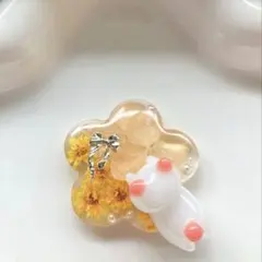 再販△】レジン ヘアゴム 花モチーフと猫ちゃん ネイビーブルー◡̈