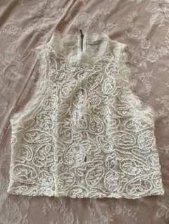 ZARA レースノースリーブシャツ