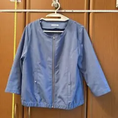秋 ノーカラージャケット