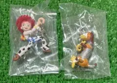 ガチャガチャ トイ・ストーリー ゆらゆらつながるマスコット ジェシー　スリンキー