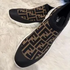 FENDI スニーカー