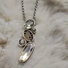 SWAROVSKI クリスタル ネックレス シルバーカラー