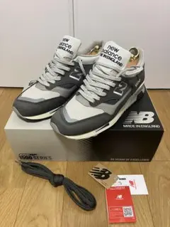 new balance スニーカー