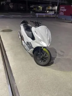 PCX 160 / 2025年式 1600キロ程度！ - メルカリ