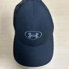 Under Armour ブラック トラッカーキャップ