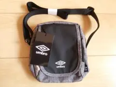 新品umbro*ショルダーバッグ*未使用アンブロ*送料無料メンズ*黒レディース鞄のサムネイル