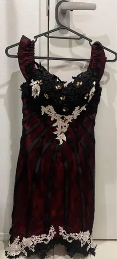 赤黒レースタイトフィットドレス
