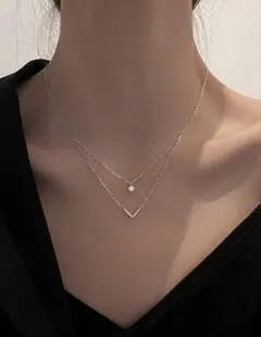 シルバー色二重チェーンネックレス