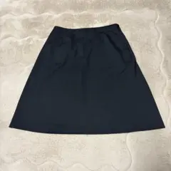 ブラック ひざ丈スカート シンプルのサムネイル
